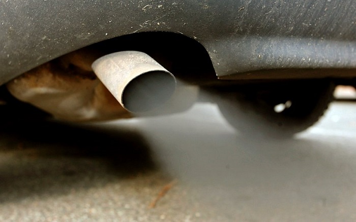 Почему дизельный двигатель дымит сизым дымом